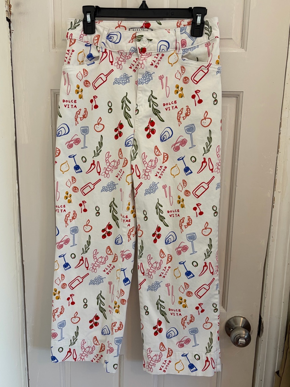 Bagatelle Dolce Vita Twill Cropped Pants wide leg size 8 food & drink print